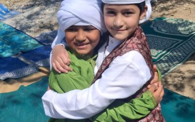 मुस्लिम समुदाय के लोगों ने ईद उल फितर पर जनपद के अमन चैन के लिए दुआ मांगी ,एक दूसरे के गले मिलकर दी मुबारकबाद