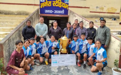 फूटबाल टूर्नामेंट जीतने के बाद खिलाड़ियों का किया भव्य स्वागत