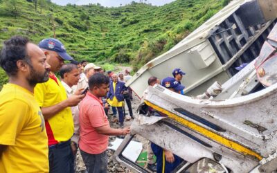वाहन हादसे में एक व्यक्ति की दर्दनाक मौत, दो लोग घायल